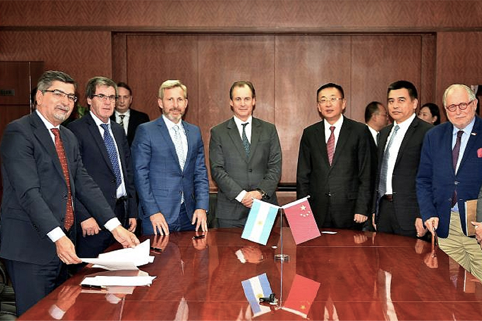 Bordet firmó acuerdo con la empresa china que hará obras por U$S 100 millones