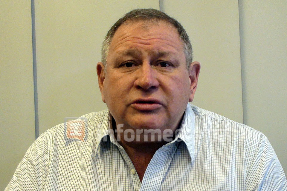 Rogel también desconfía del corte