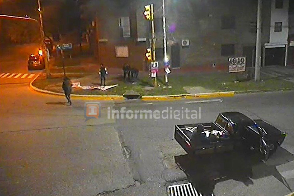 Filman militantes de Varisco rompiendo carteles de Bahl