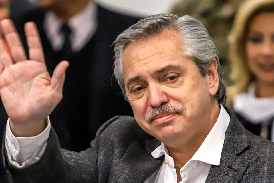 Alberto baja $100 millones a Entre Ríos para congelar tarifas
