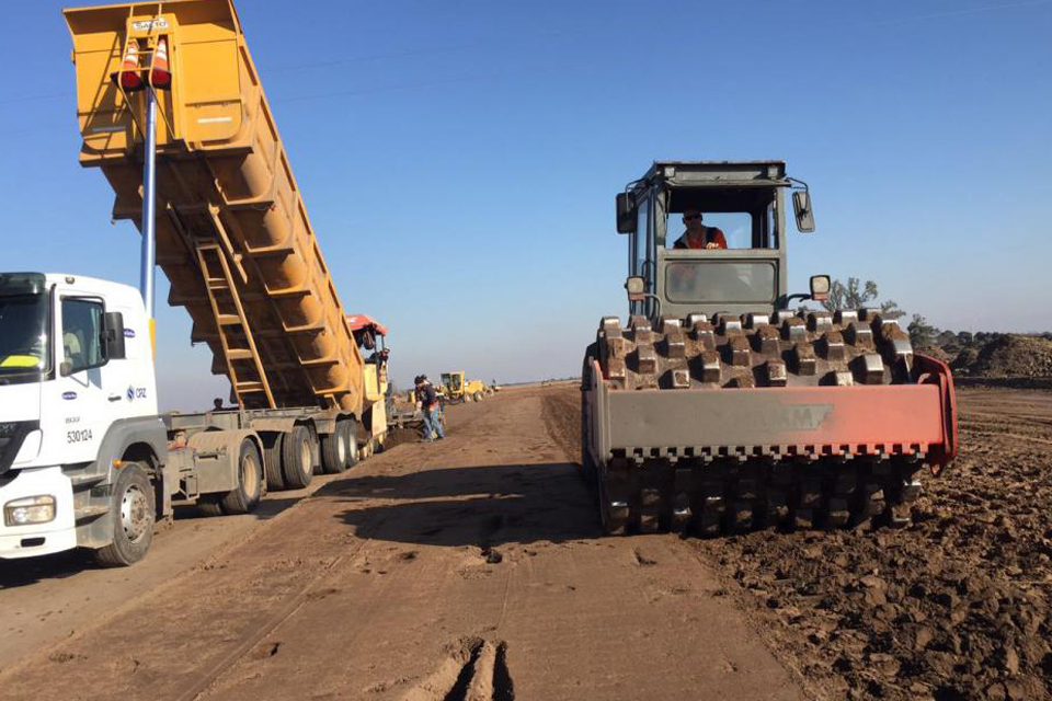 Aumentan fondos y postergan finalización de autovía 18