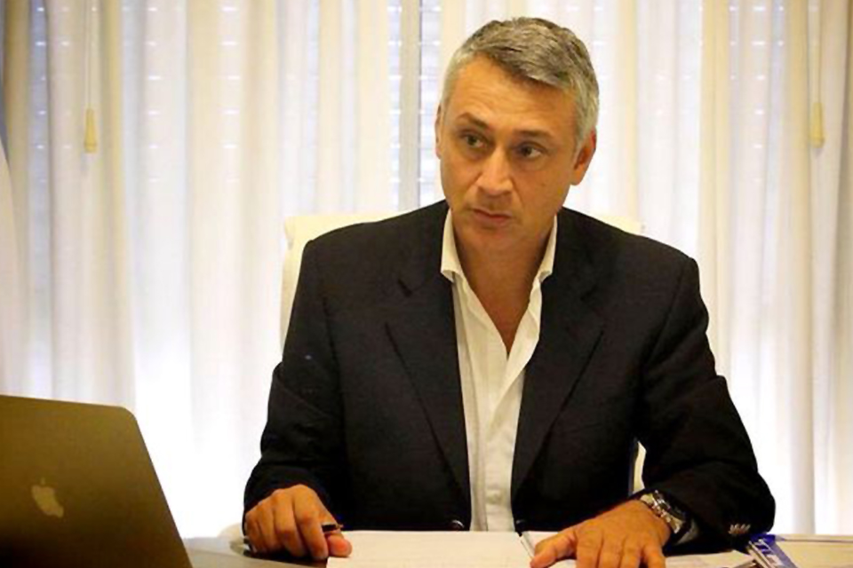 Bordet se inclinó por Lara en el Tribunal de Cuentas