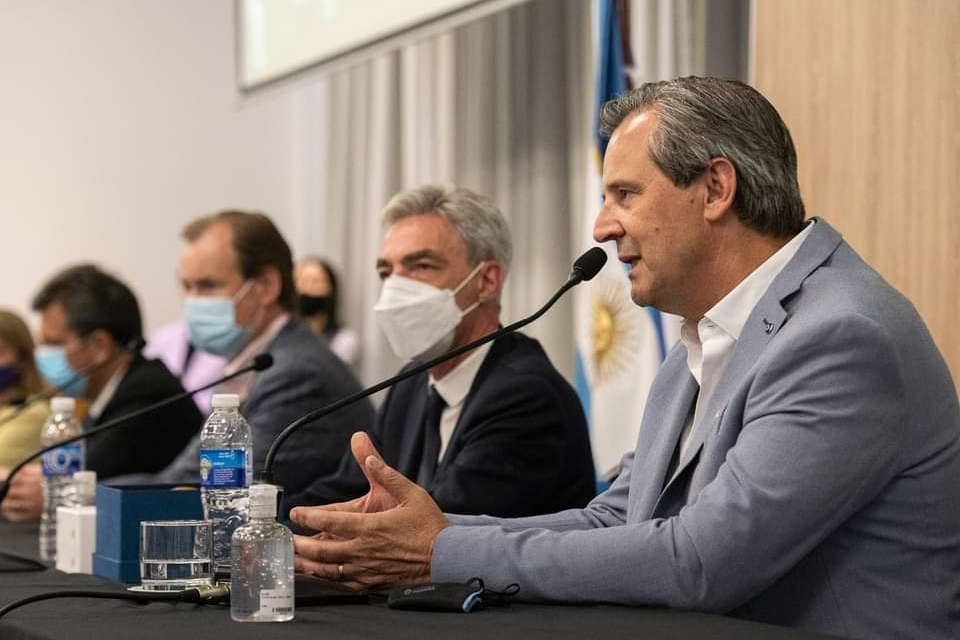 Bahl destacó el anuncio de la nueva terminal para Paraná