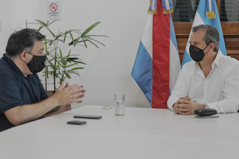 Bahl arma agenda con intendente de la costa del Uruguay