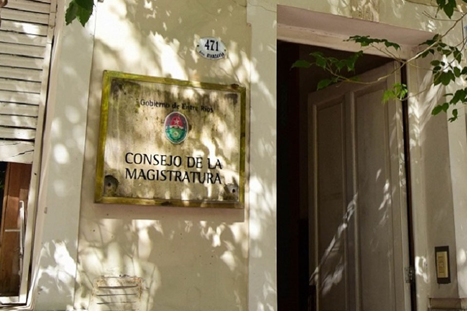 Carta a Bordet por la falta de recursos en la Magistratura