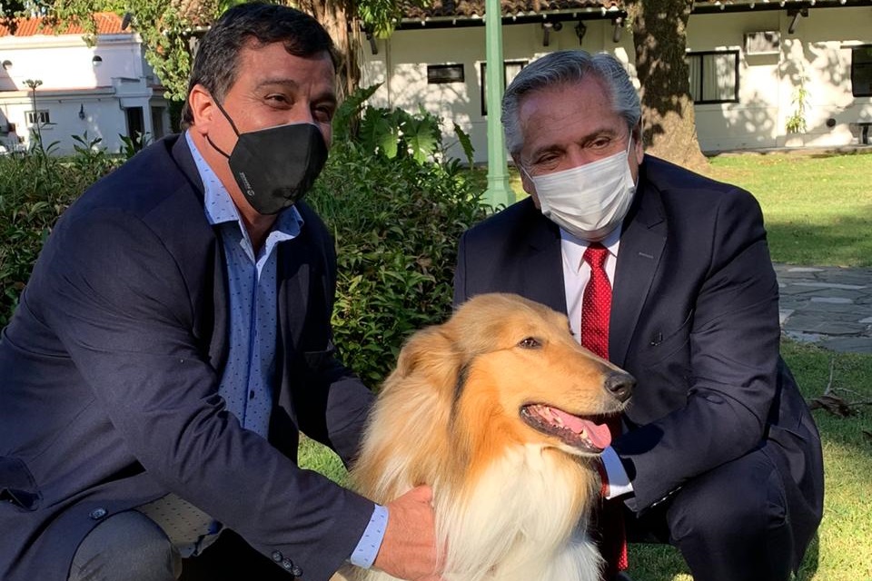 Del no te conozco a estar entre los cercanos