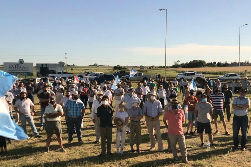 Aunque suspendieron el cepo al maíz sigue el paro agropecuario