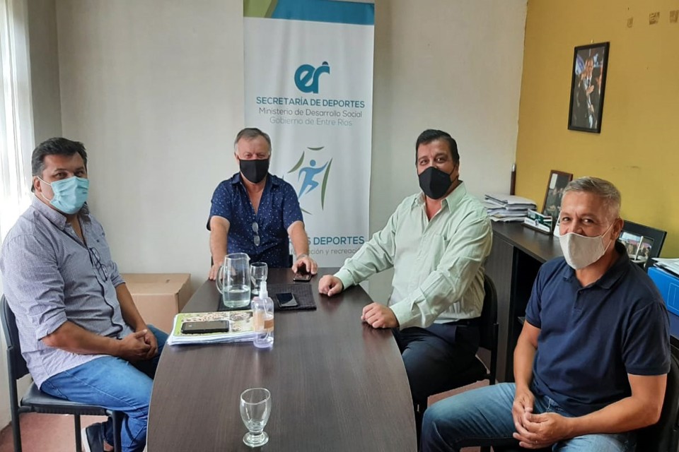 Casaretto aseguró fondos provinciales para su club deportivo