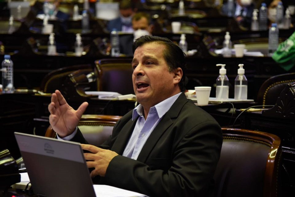 “El 76% de los entrerrianos que pagan Ganancias dejará de hacerlo”