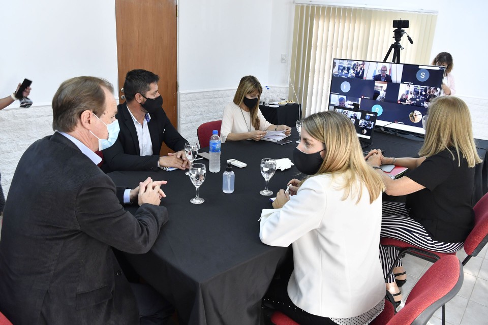 “Debe haber medidas uniformes entre Nación, provincia y municipios”