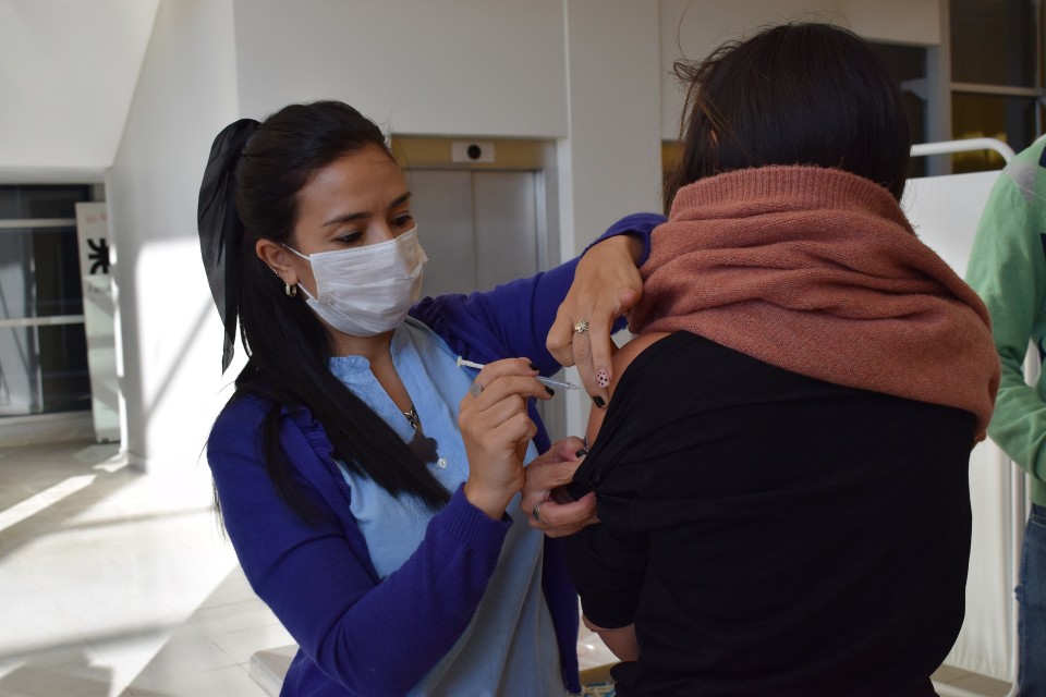 Aplicaron casi 34 mil dosis en una semana