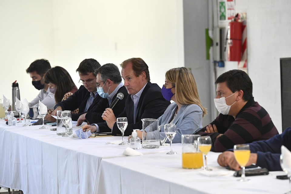 Bordet alineó a intendentes hacia las generales