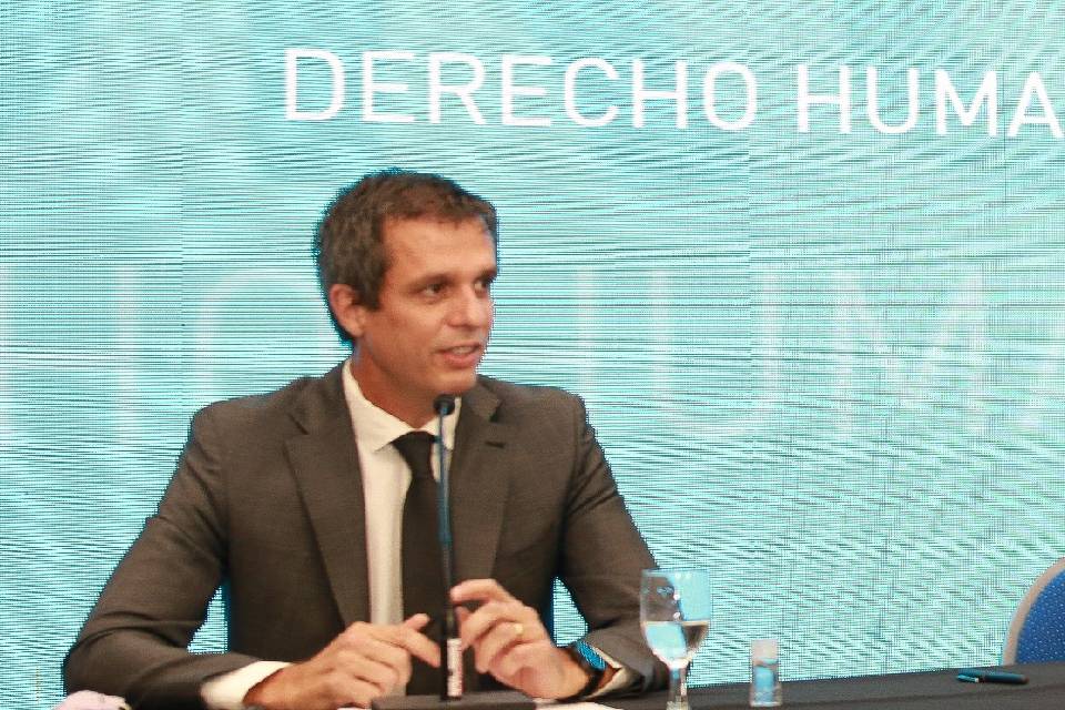 Renuncia a Diputados y sigue en ENOHSA