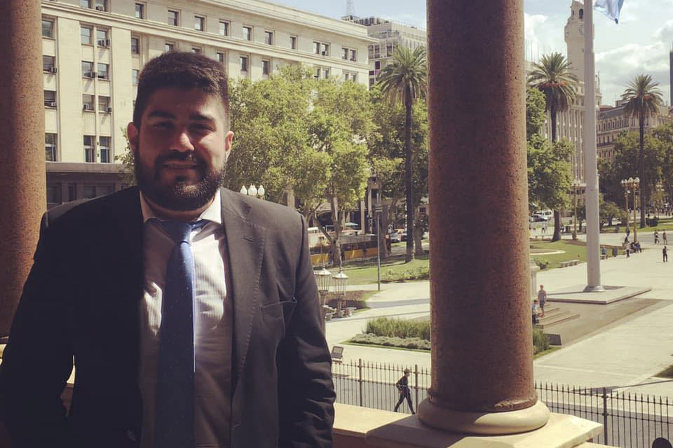 Se justificó acusando a otros políticos de ser peores