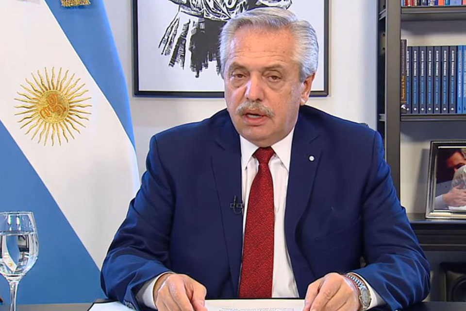 El presidente declaró feriado por el ataque a Cristina