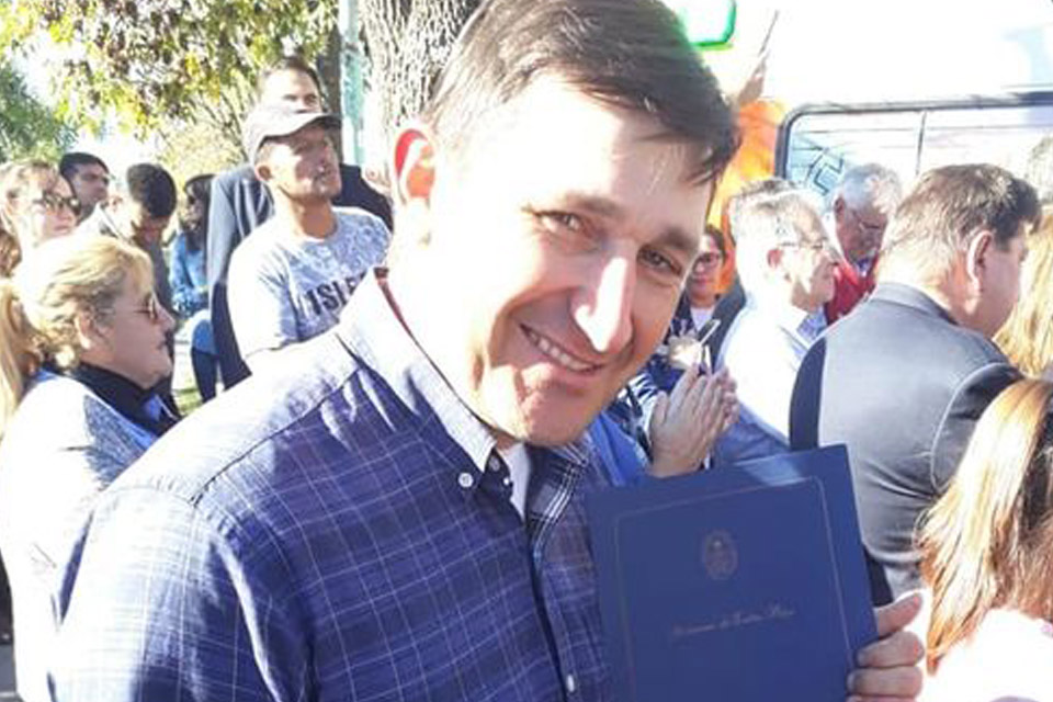 Apoya a Bahl pero no descarta a Cresto