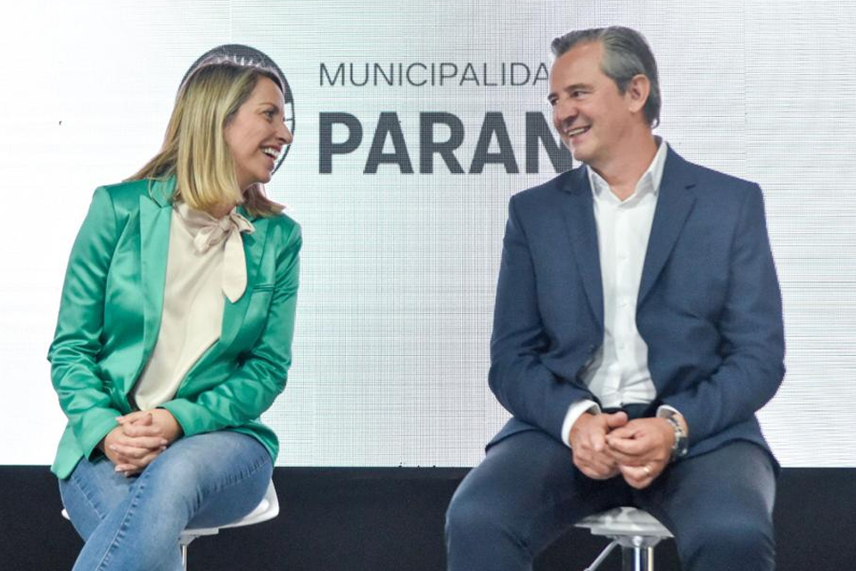 Bahl y Stratta juntos