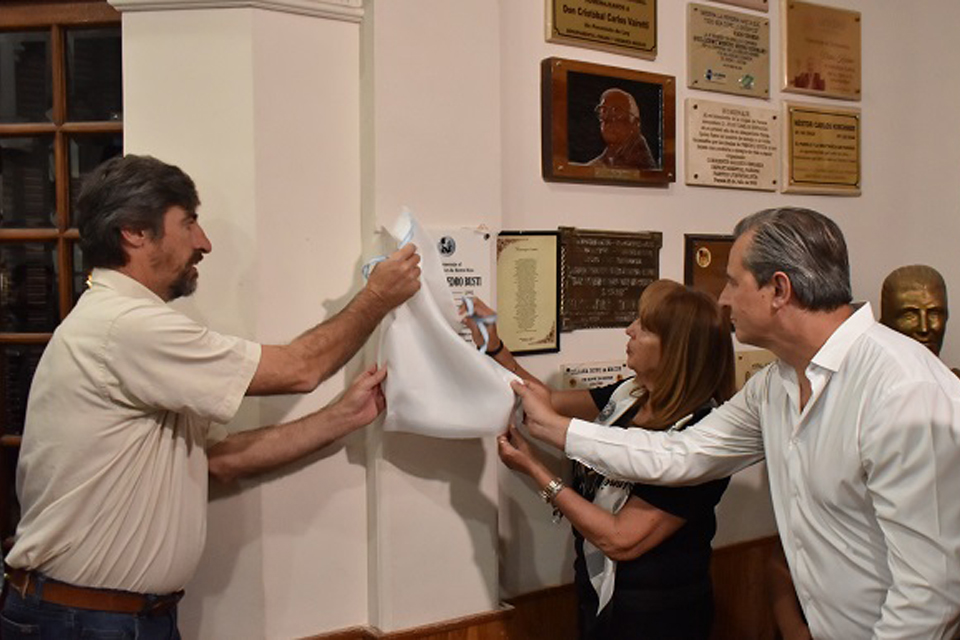 Homenajearon a Busti en la Casa del PJ