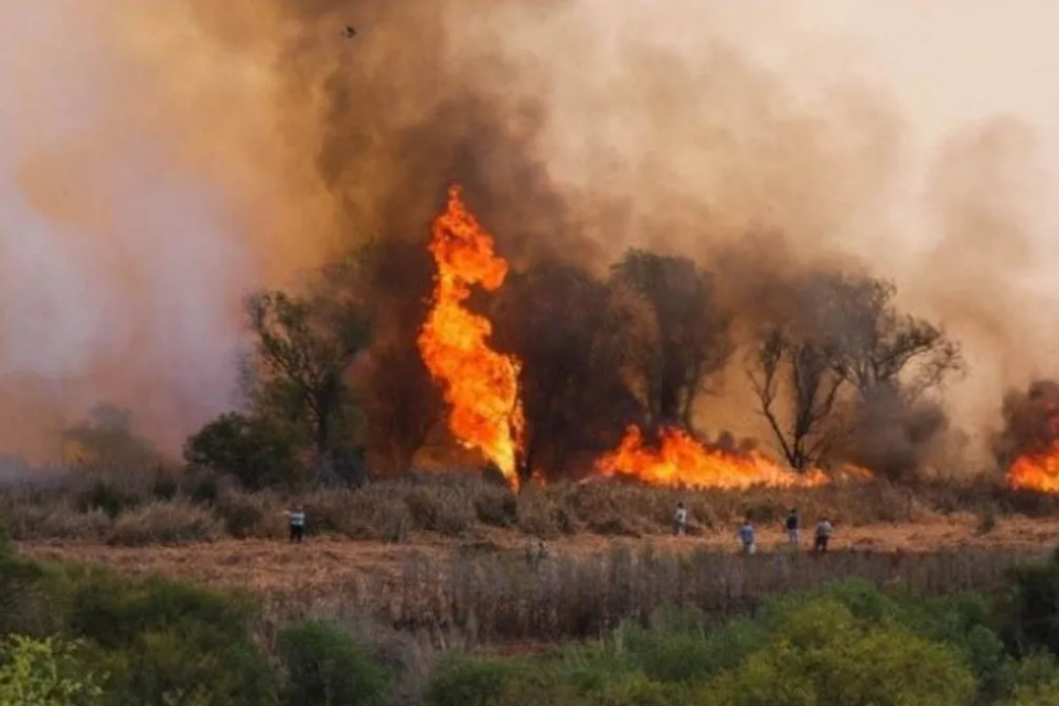 ¿Qué departamentos presentan incendios activos en Entre Ríos?