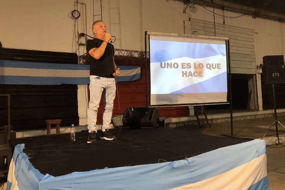 Urribarri en modo campaña llegará a Paraná