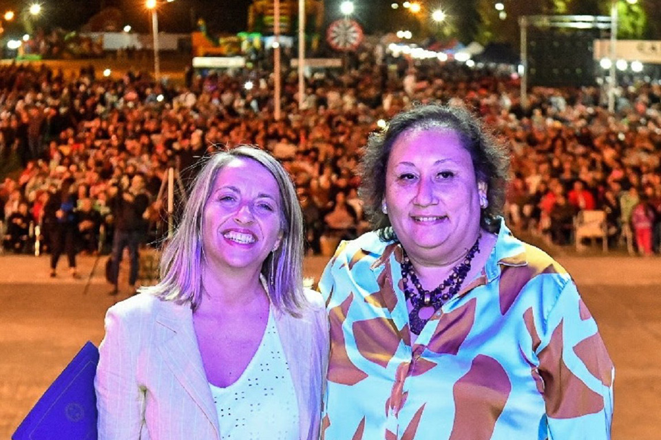 Stratta sigue recorriendo la provincia y entrega aportes