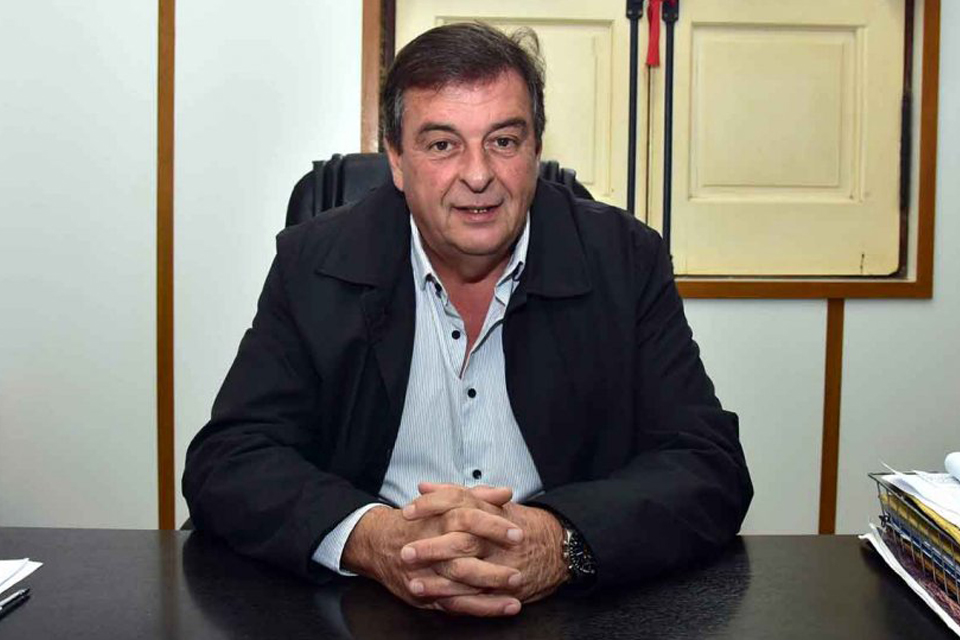 Rebord parece que va una vez más por la intendencia de Colón