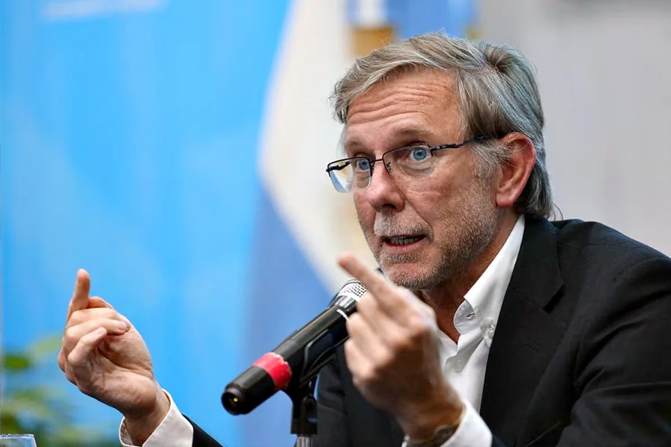 Bahillo dice que tampoco puso condiciones