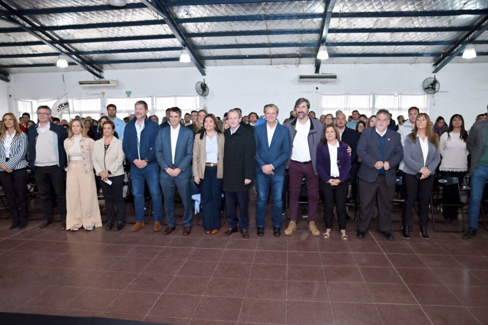 Los precandidatos de Concordia unidos detrás de Bahl