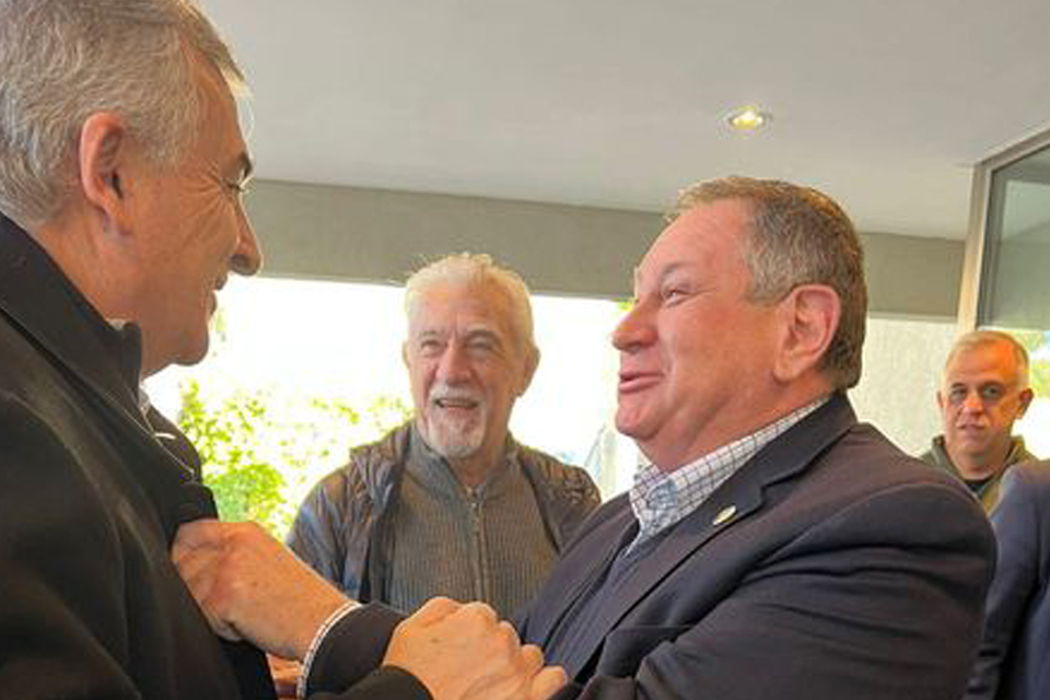 Rogel le sigue tirando a los radicales que no están con Larreta y Morales