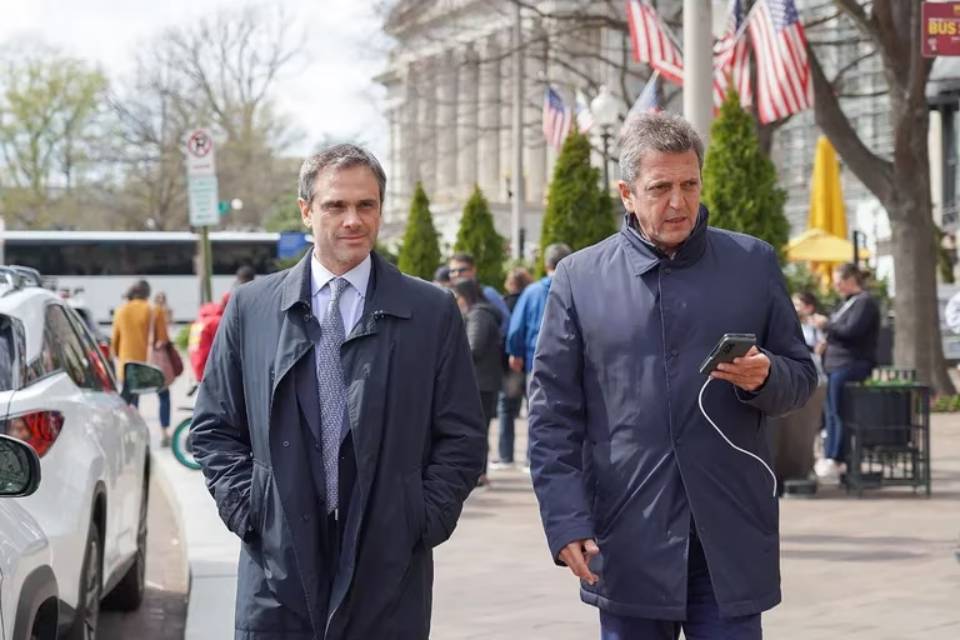 Massa pone a Michel a negociar los precios