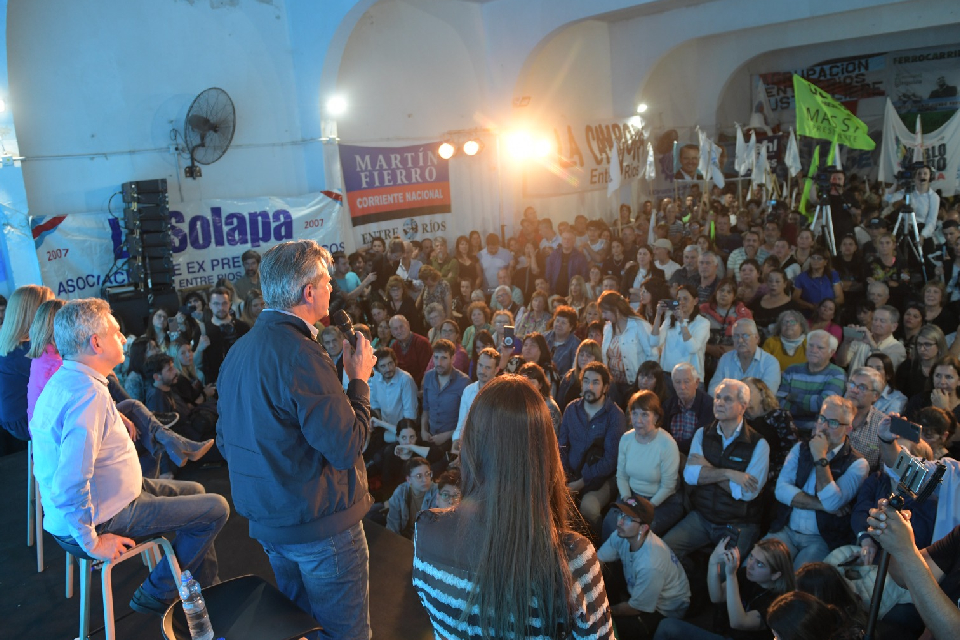 Finalmente Guzmán se sumó a la unidad del PJ en Paraná