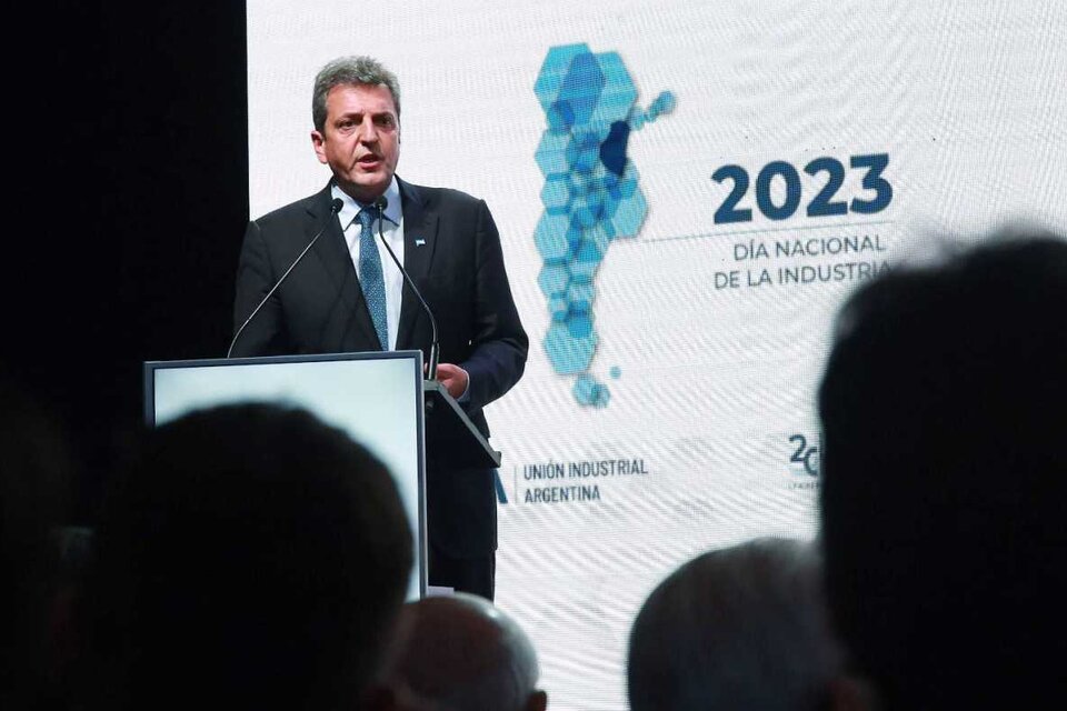 Massa con más medidas y palos para Milei