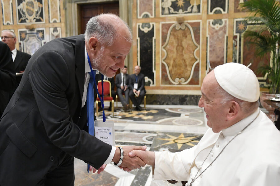 El rector de la UNER estuvo junto al Papa Francisco