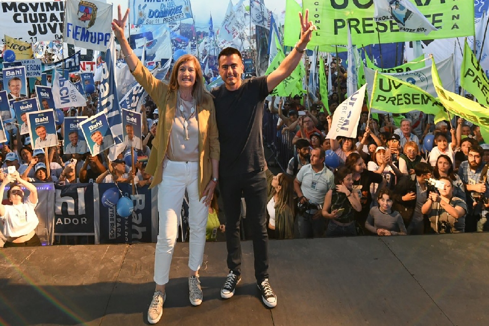 Romero se quedó con una reñida elección en Paraná
