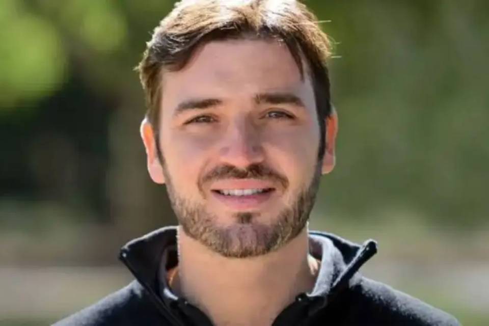 (Mención a Frigerio) El gobernador electo de Chubut confirmó que “está garantizado” el aguinaldo, tras la intervención de Sergio Massa