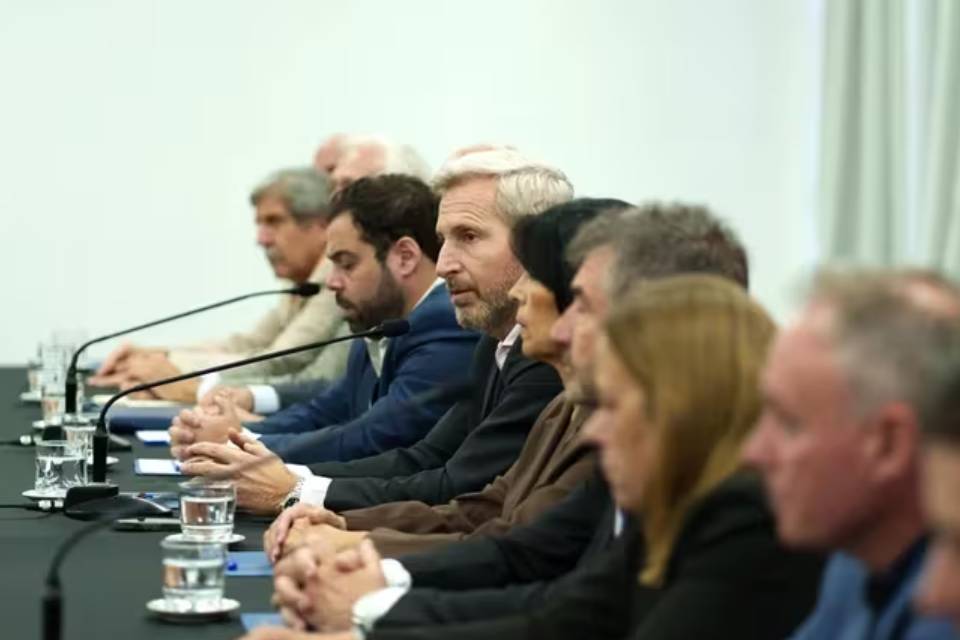 Rogelio Frigerio pausó por 60 días la obra pública en Entre Ríos para frenar el espiral de endeudamiento