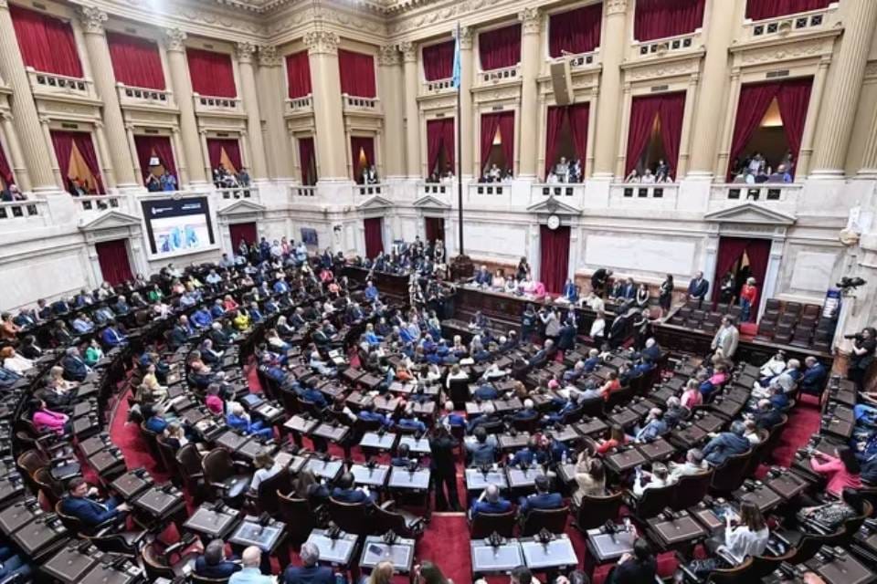 (Mención a legislador entrerriano) En Diputados se preparan para iniciar las sesiones extraordinarias recién en enero