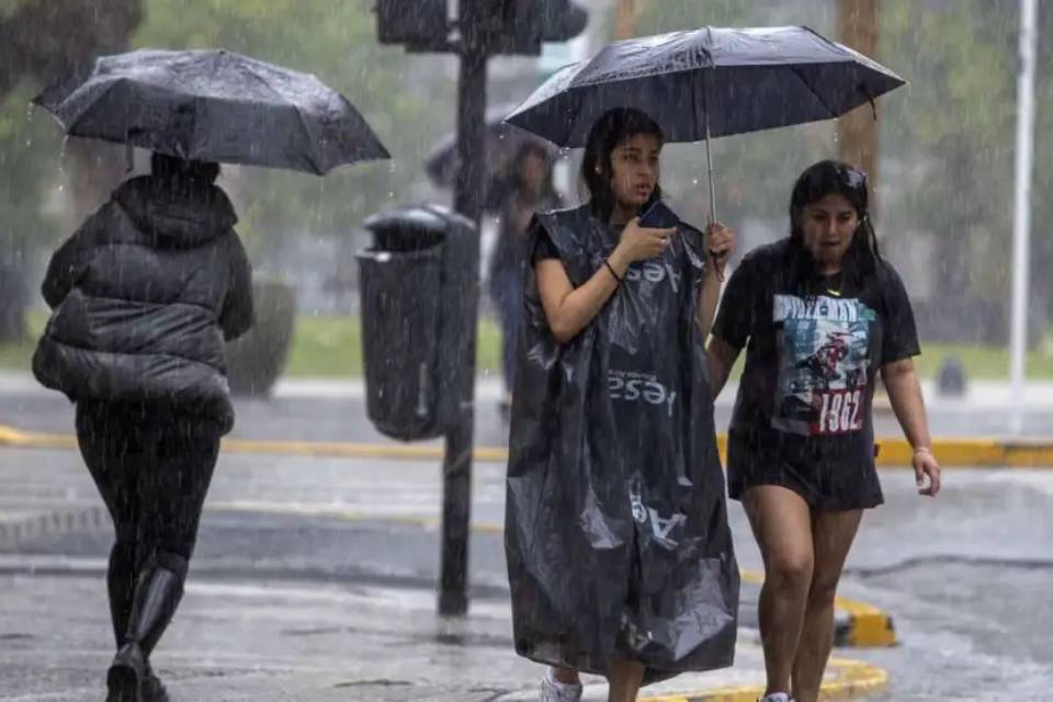 (Mención a Entre Ríos) Alerta Meteorológico: 16 provincias afectadas por fuertes tormentas