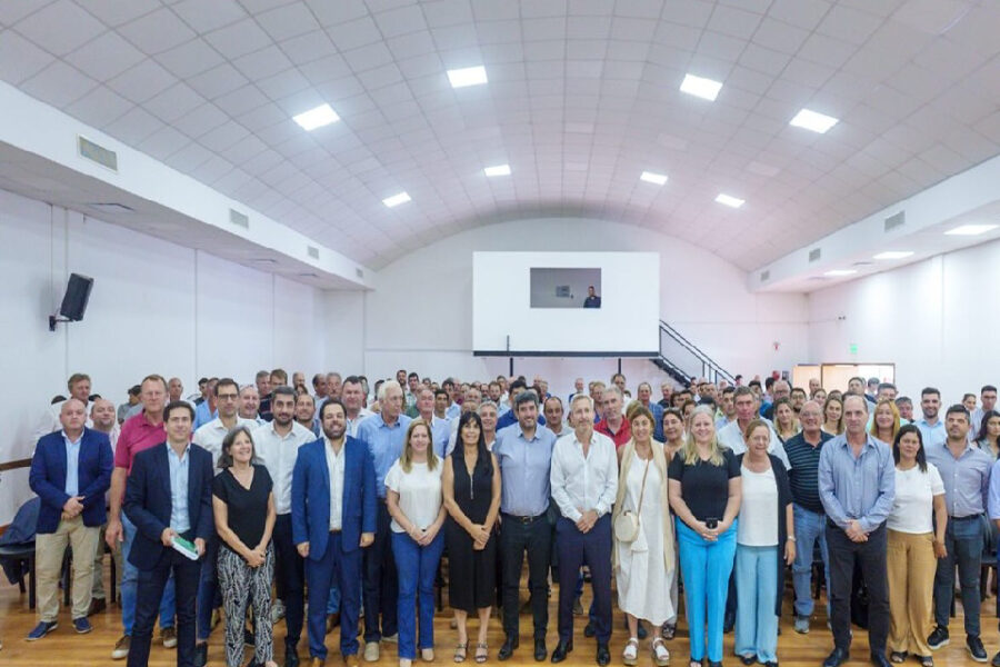 Ahora reunió a los Jefes Comunales