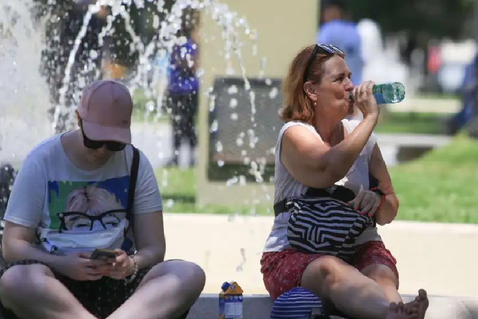 (Mención a Entre Ríos) Más de 30 millones de personas bajo alerta por calor extremo en el centro y norte del país
