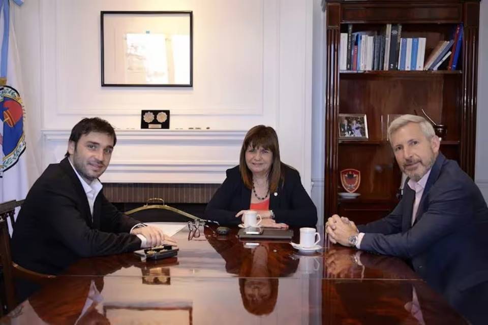 (Mención a Frigerio) Dos gobernadores del PRO mantuvieron un encuentro clave con Patricia Bullrich