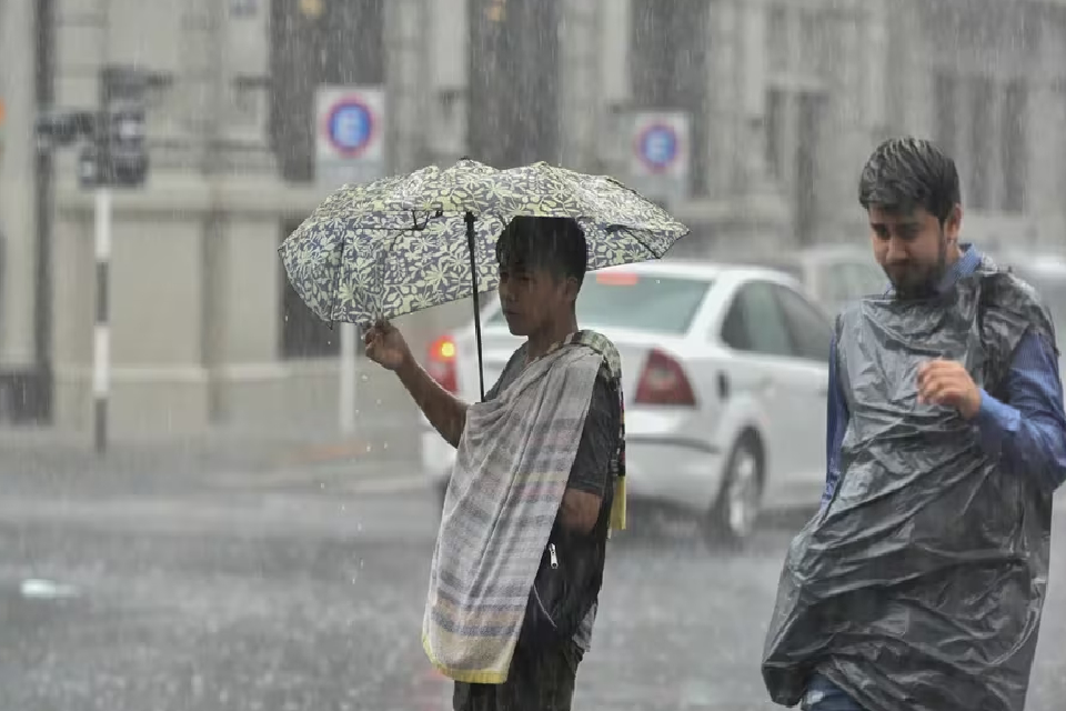 (Mención a Entre Ríos) Hay alertas amarillas por tormentas, lluvias y calor extremo para siete provincias