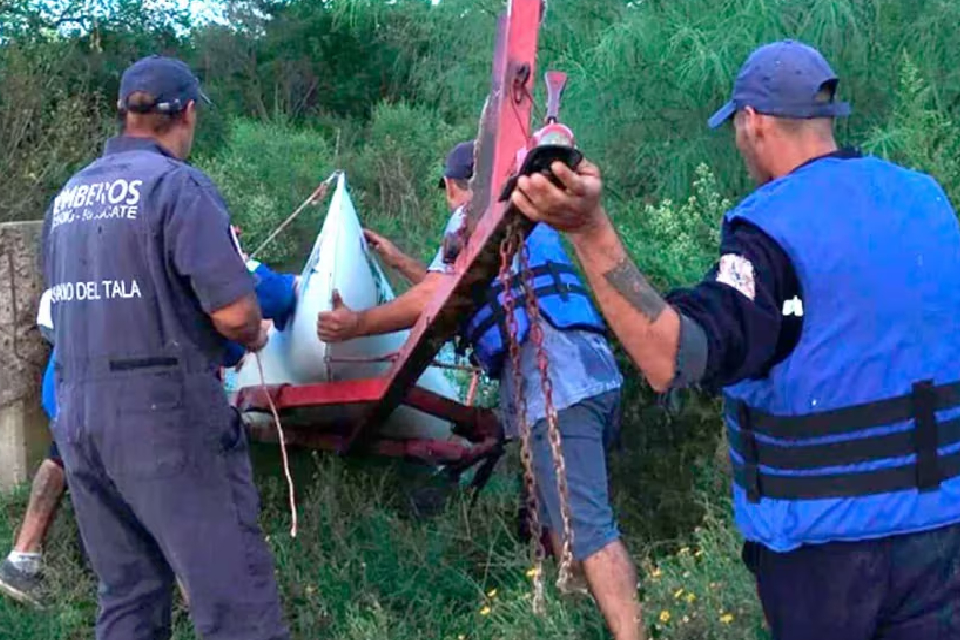 (Mención a Entre Ríos) Un joven de 18 años se arrojó a un arroyo crecido por las lluvias y desapareció