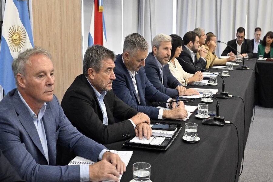 Plata, tarifazos, inundaciones y dengue