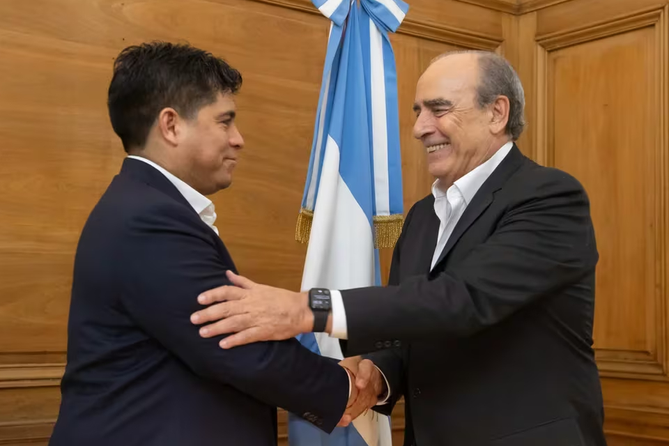 (Mención a Entre Ríos) Guillermo Francos se reunió con el gobernador de Santa Cruz en busca de apoyo a la Ley Bases