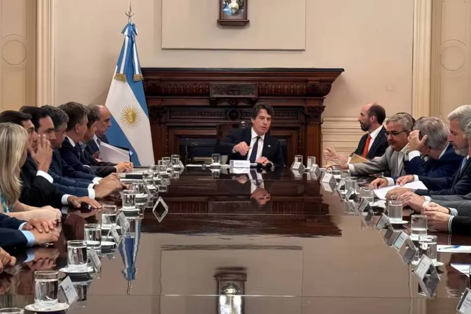 (Mención a Frigerio) Recta final por la Ley Bases: con Ganancias como eje central, la Casa Rosada recibirá a los gobernadores de JxC