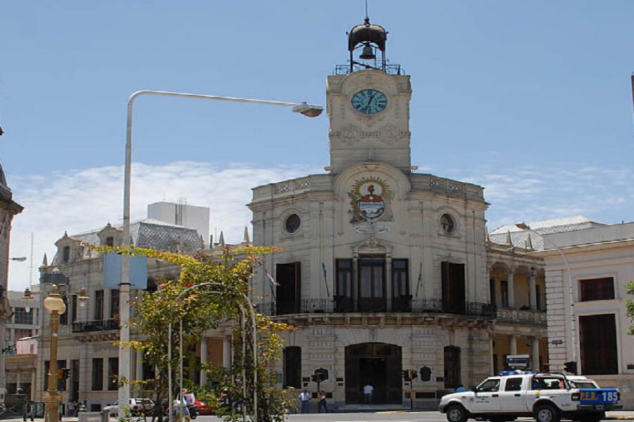 En línea con la provincia, los funcionarios paranaenses deberán presentar Declaración Jurada
