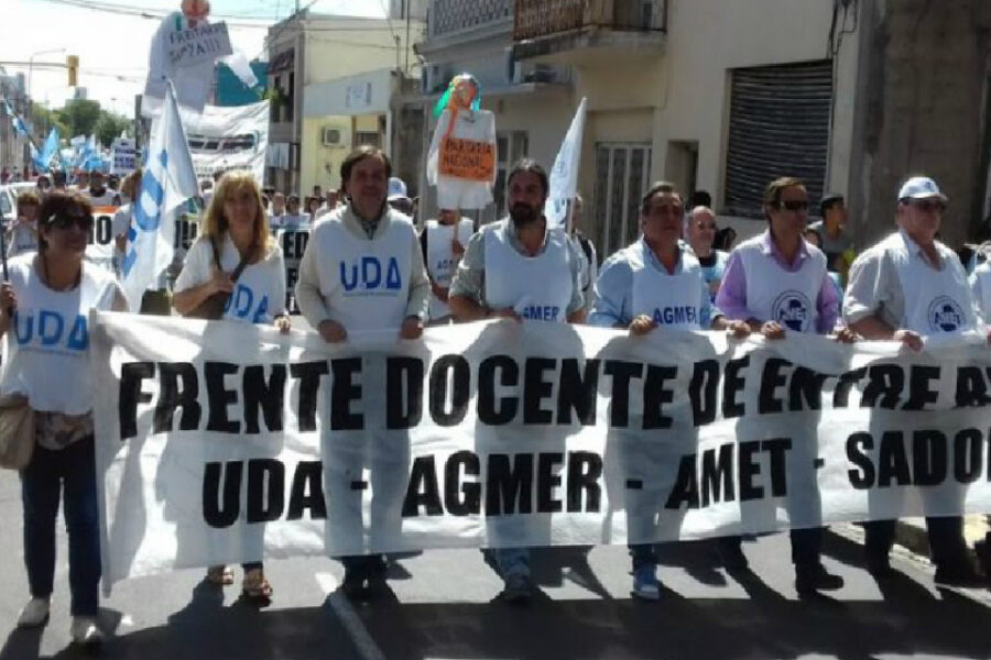 Docentes divididos ante la nueva oferta salarial