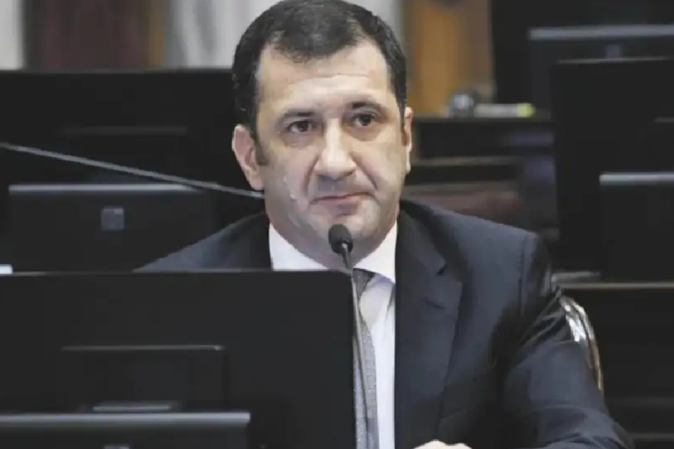 Finalmente Kueider no controlará los servicios de inteligencia