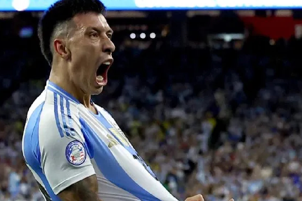 (Futbolista entrerriano) Lisandro Martínez, sobre la política argentina: “Basta de la grieta en nuestro país, se tiene que terminar”